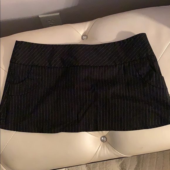 Forever 21 pinstripe mini skirt small - Picture 2 of 6